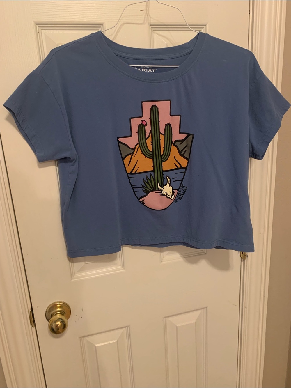 Ariat Western Cropped Tee with a Desert Scene 99% Cotton 5% Spandex SZ Large